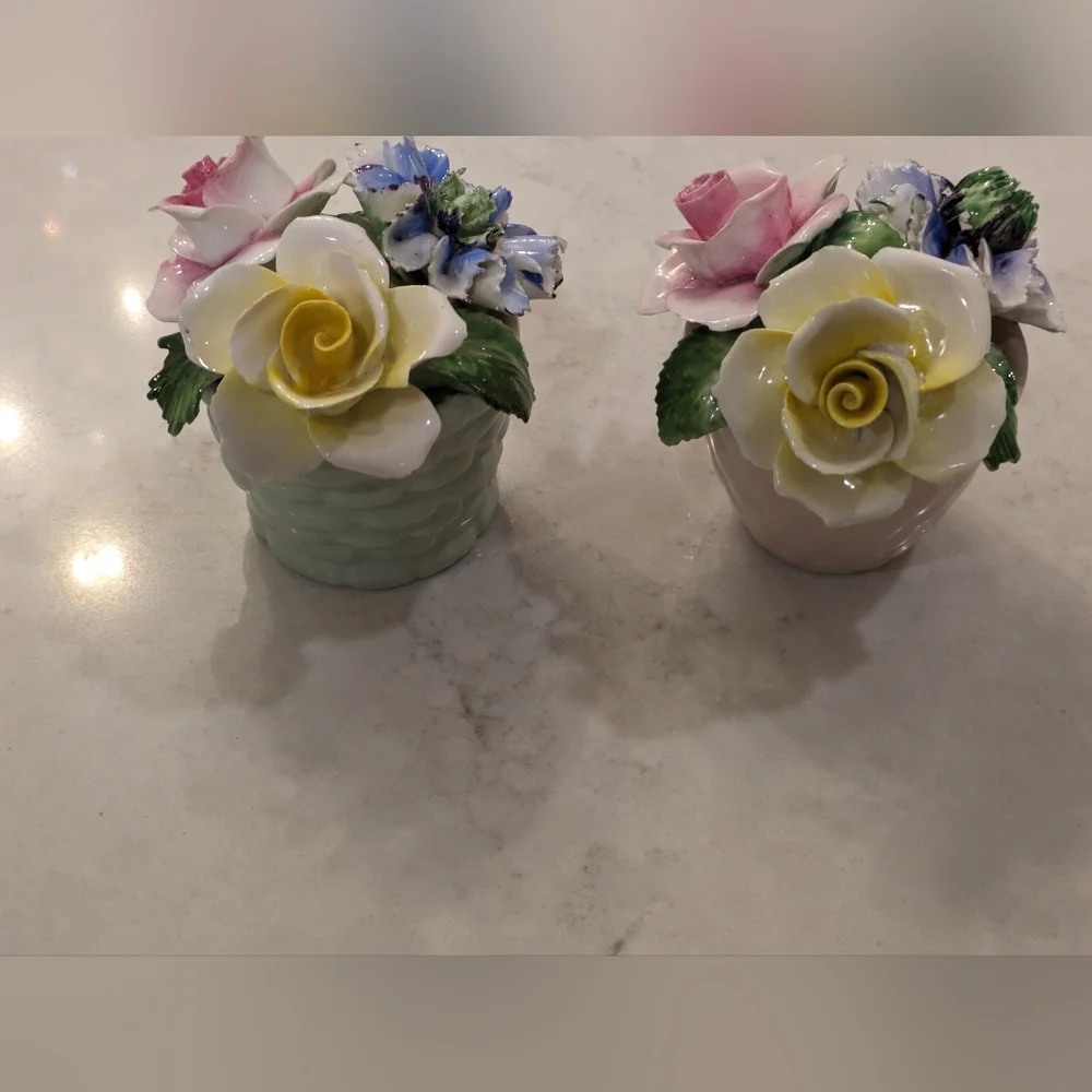 Lot of 2 Vintage Radnor Bone China Flowers Bouquet in 3
